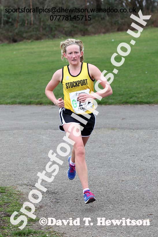 Lyndsay Clarke (Stockport) on the 5th leg of the senior womens 6 stage relay, 2014 Northern 12 and 6 Stage Relays, Heaton Park, Manchester. Photo: David T. Hewitson/Sports for All Pics